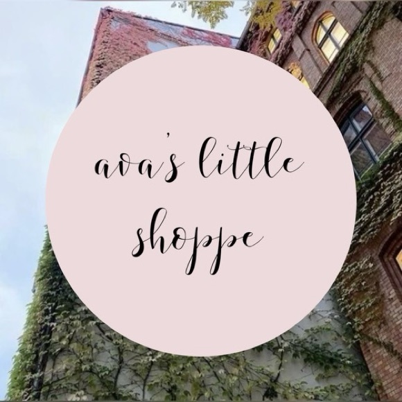 Meet your Posher, Ava - Picture 1 of 3